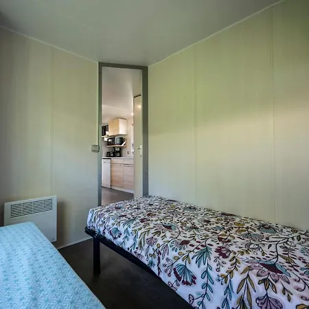 Charmant Camping Familiale 3 Etoiles Vue 360 Plage Piscine A Debordement Empl Xxl Labeaume Exterior photo