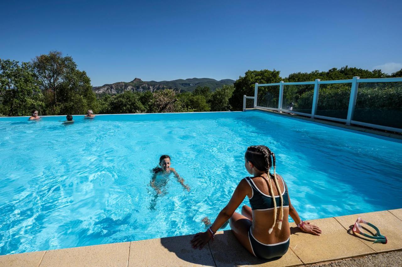 Campingplatz Familiale 3 Etoiles Vue 360 Piscine A Debordement Empl Xxl Labeaume