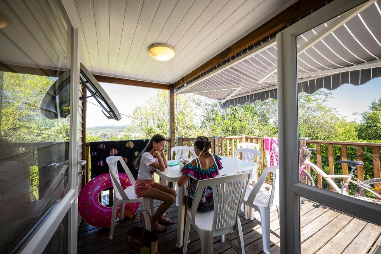 Familiale 3 Etoiles Vue 360 Piscine A Debordement Empl Xxl Campingplatz *