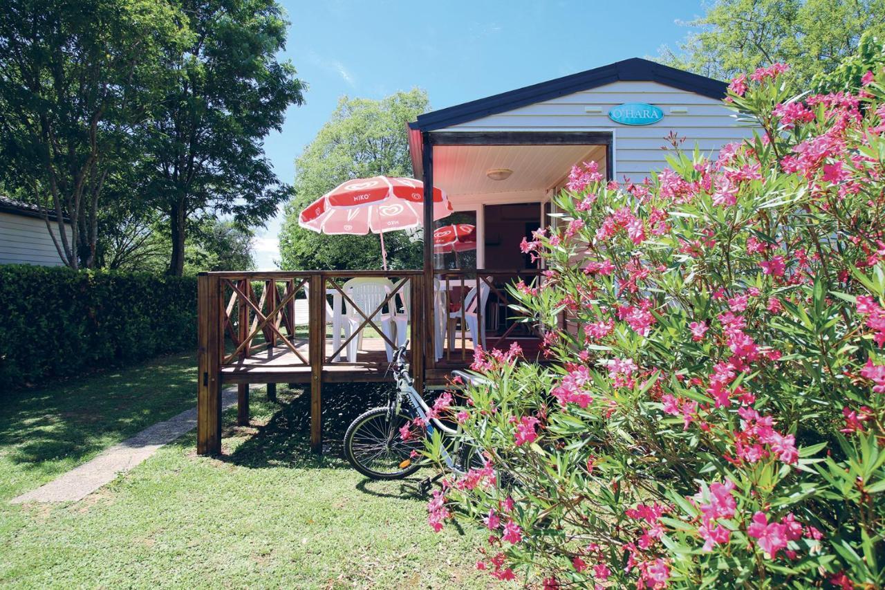 Campingplatz Familiale 3 Etoiles Vue 360 Piscine A Debordement Empl Xxl Labeaume
